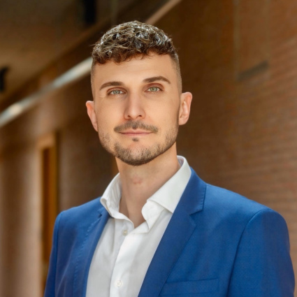 Basta campare di politica e CdA!