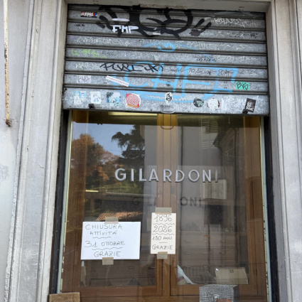 Chiude dopo 130 anni il negozio Gilardoni: «Grazie»