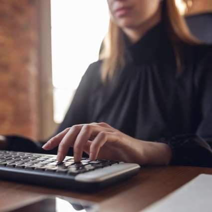 Telelavoro più flessibile, ma niente diritto esplicito a disconnettersi
