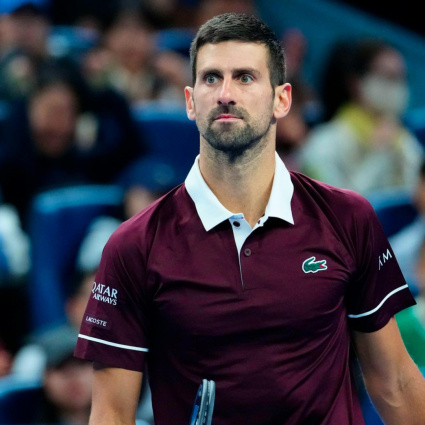 Djokovic, brusco risveglio a Shanghai: eliminato all'esordio