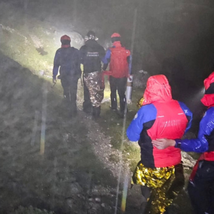 Arrivano in quota ma la capanna è chiusa: due ragazzi in ipotermia