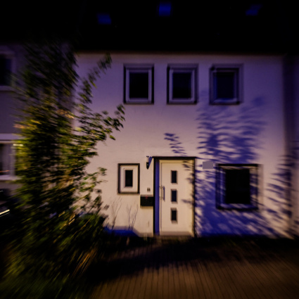 Stuprata e picchiata per ore nella "casa degli orrori". Il processo che sta scioccando la Germania