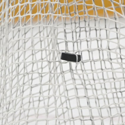 Incidente durante una partita di hockey su ghiaccio: 18enne gravemente ferito