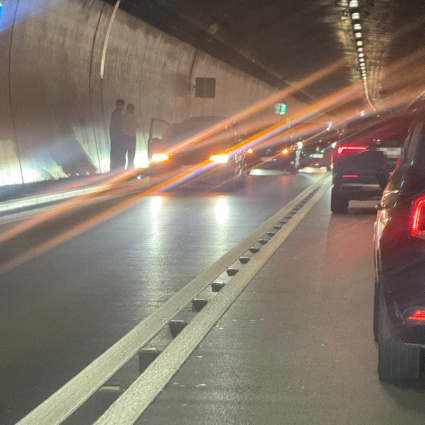 Incidente nella Vedeggio-Cassarate, galleria chiusa