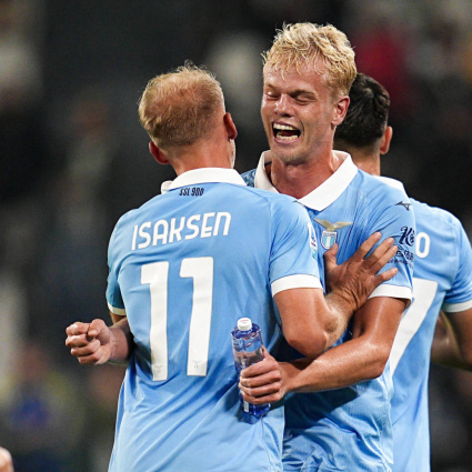 La Lazio sbanca Torino e resta incollata all'Inter