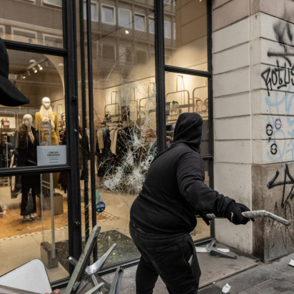 «La violenza è forse ciò che la politica si meriterebbe»