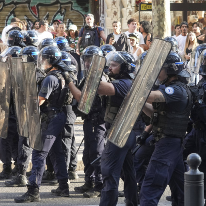 Proteste studentesche, oltre 5000 fermi da lunedì