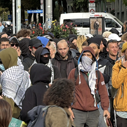 Tensione per la protesta pro Palestina non autorizzata