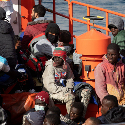 Canarie, almeno 688 migranti arrivati in 24 ore