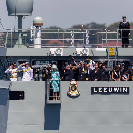 Scandalo a bordo: telecamere nelle docce femminili