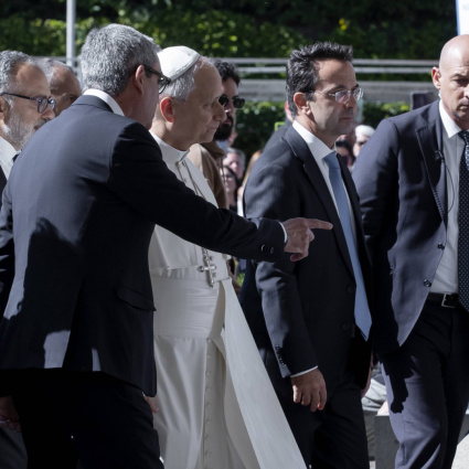 Le prossime 24-48 ore le più delicate per il Papa