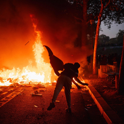 Parigi, 855 fermi durante le proteste