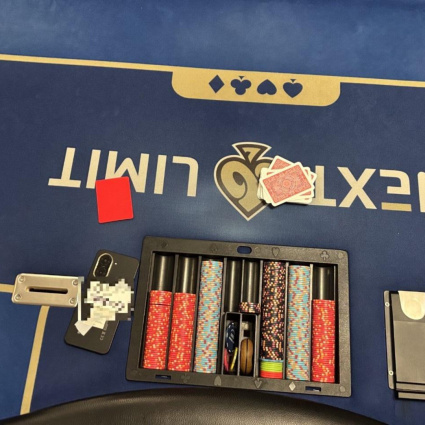Partitina a poker tra amici? Sorpresi in 60 al tavolo, sequestrati 15mila franchi