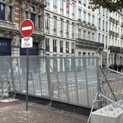 Parigi si prepara al secondo atto in piazza: «Saremo inflessibili»
