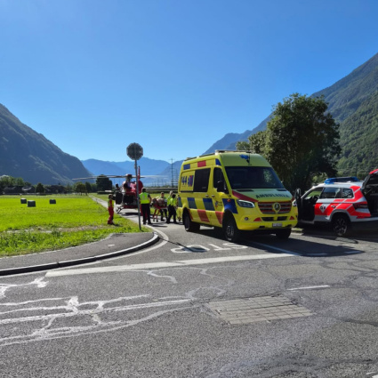 Polizia, ambulanza e Rega in azione