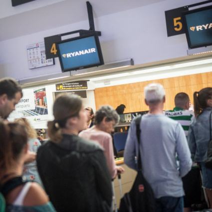 Ryanair, cambia il check-in dei bagagli: occhio all'orologio