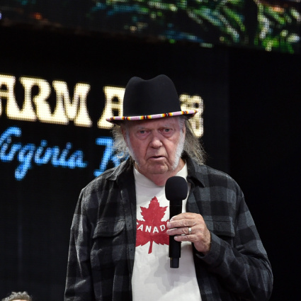 Neil Young fa causa a Trump: chiesti 10 milioni di dollari
