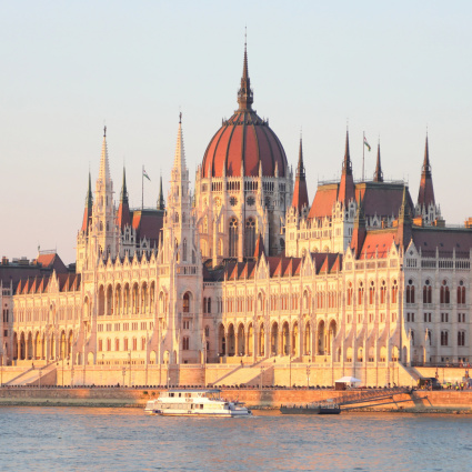 Dopo Orban, adottata prima legge che elimina disposizioni anti-Lgbt+