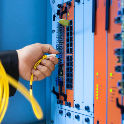 L'Iran è pronto a colpire hub e data center Usa negli Emirati
