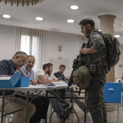 Urne chiuse e primi exit poll: blocco anti-Netanyahu in vantaggio