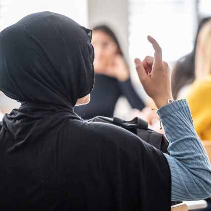 Velo islamico a scuola, la Svizzera si divide