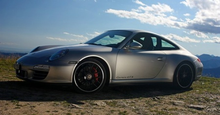 Porsche 911 GTS: il vuoto da colmare