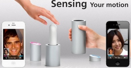 Per le coppie a distanza ecco il simulatore di sesso per smartphone