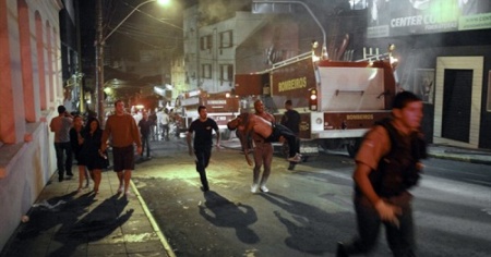 Inferno in discoteca, strage di giovanissimi