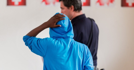 Scafista espulso dall'Italia fermato a Chiasso