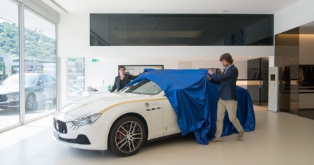 Klasen e compagni in viaggio su Maserati: ecco il nuovo bolide bianconero