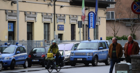 Cercavano di entrare in Svizzera per evitare il carcere, arrestati
