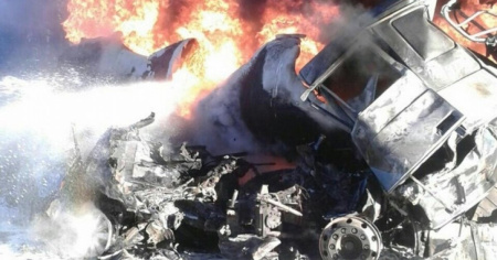 Scontro e fiamme in autostrada: sei morti