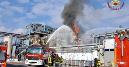 Esplosione con incendio nel Comasco: due feriti gravi