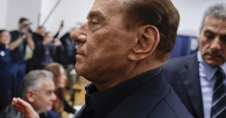 Ruby ter, Berlusconi ancora a processo a Milano