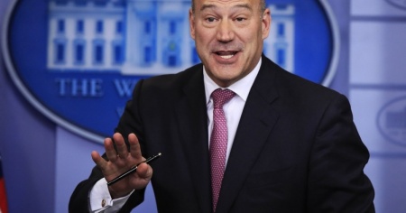 Scontro Trump-Ue sui dazi, Cohn si dimette