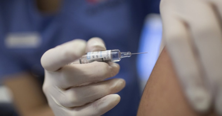 Vaccini: bambini non in regola rimandati a casa a Milano