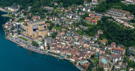 Blitz a Campione: cibo avariato e personale in nero