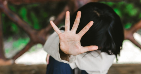 Abusa delle nipotine, 9 anni in appello