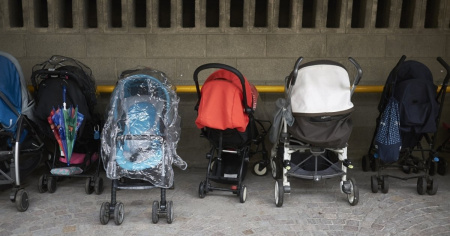 Cinque figli in cinque anni per evitare la prigione