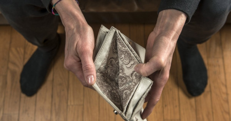 Famiglie italiane sempre più indebitate