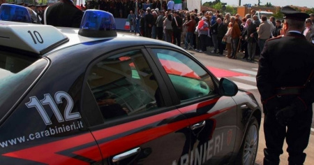 Blitz all'alba per una baby gang comasca