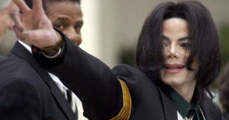 "Leaving Neverland" potrebbe far crollare la fortuna di Michael Jackson