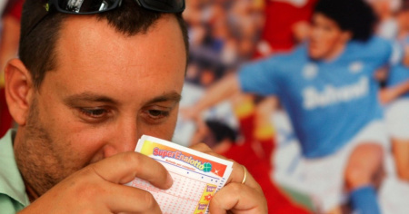 Superenalotto, vinti 209 milioni di euro