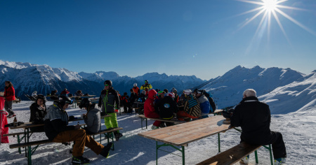 Alla riconquista degli italiani tra città e montagne "comode"