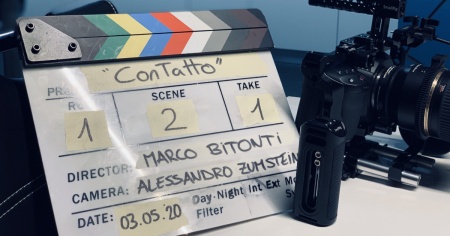 Un corto per raccontare i contatti umani (e la loro assenza) nei giorni del coronavirus