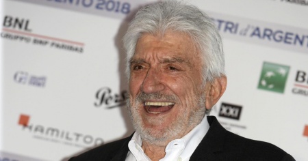 Gigi Proietti, lutto cittadino nel giorno dei funerali