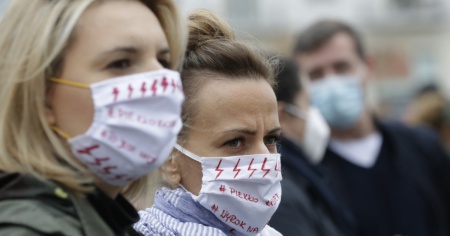 In fuga all'estero per abortire