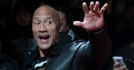 Dwayne Johnson in versione Babbo Natale