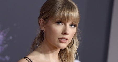 Taylor Swift dona 13mila dollari a due madri in difficoltà causa Covid