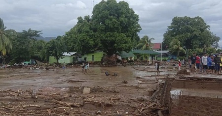 Inondazione sull'isola di Flores, 44 morti